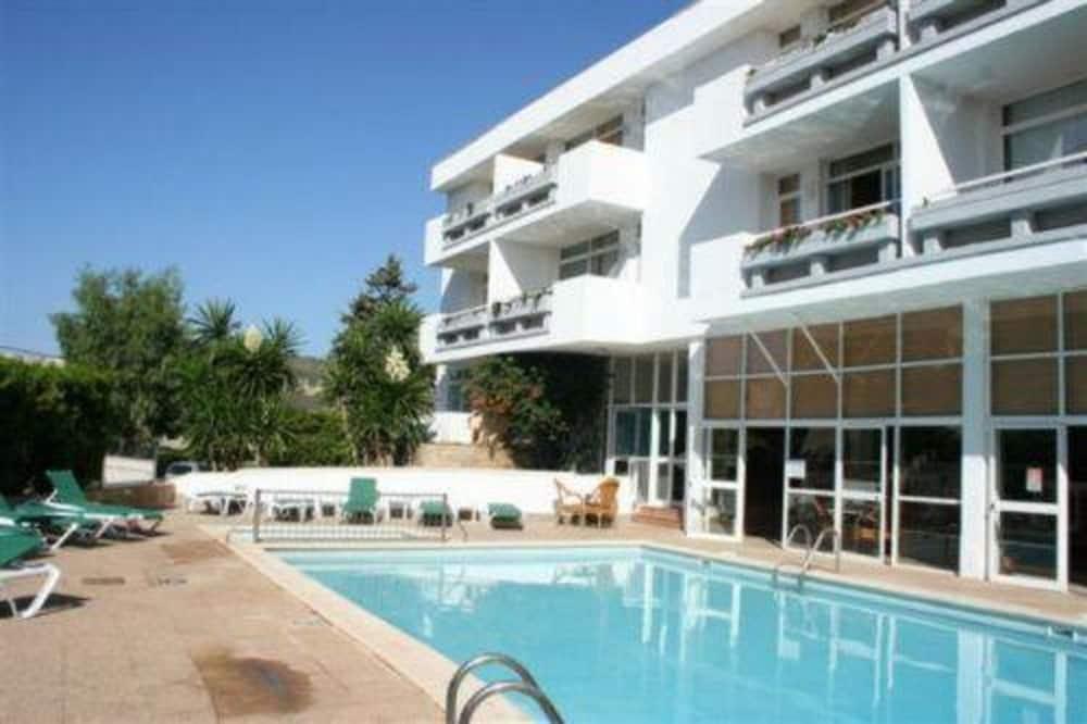 Martha's Apartmanhotel